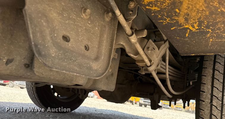 image for item EU2074 2017 Ford F350 Super Duty  utility bed pickup truck