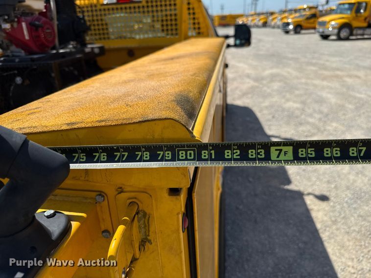 image for item EU2074 2017 Ford F350 Super Duty  utility bed pickup truck