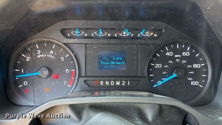 image for item EU2074 2017 Ford F350 Super Duty  utility bed pickup truck