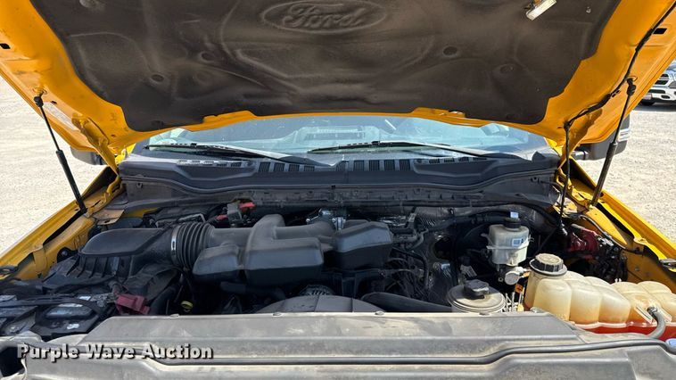 image for item EU2074 2017 Ford F350 Super Duty  utility bed pickup truck