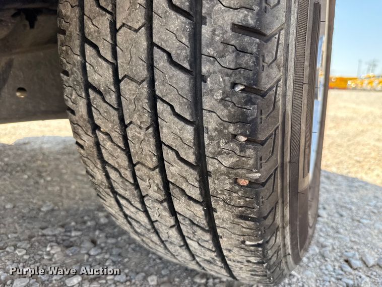 image for item EU2074 2017 Ford F350 Super Duty  utility bed pickup truck