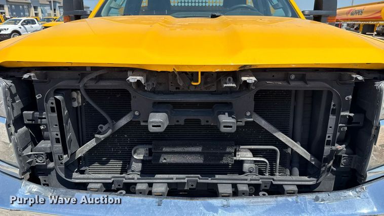 image for item EU2076 2017 Chevrolet Silverado 3500HD utility bed pickup truck