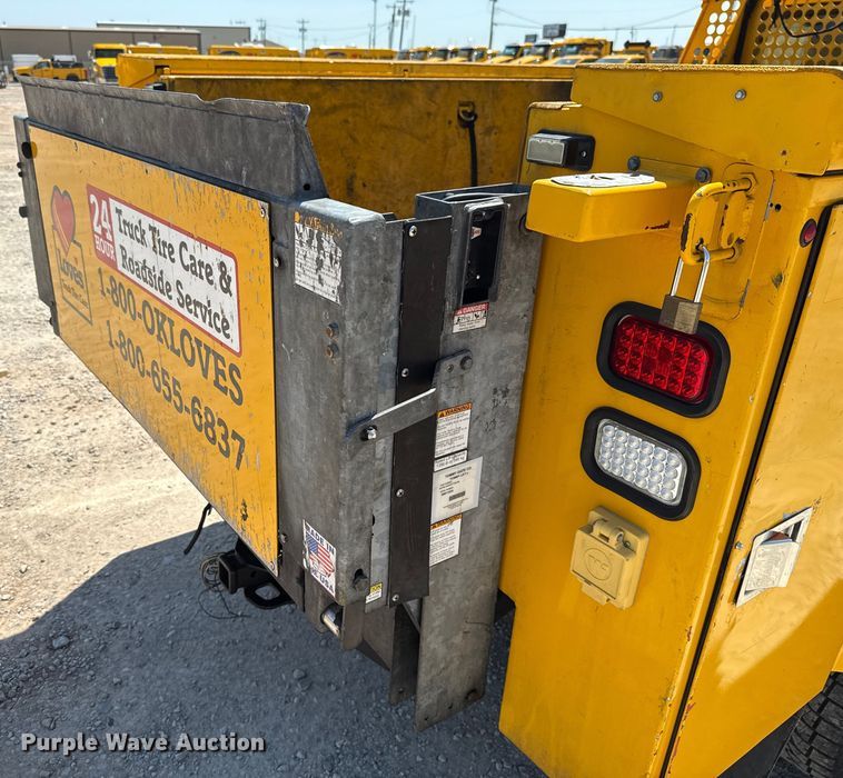 image for item EU2076 2017 Chevrolet Silverado 3500HD utility bed pickup truck