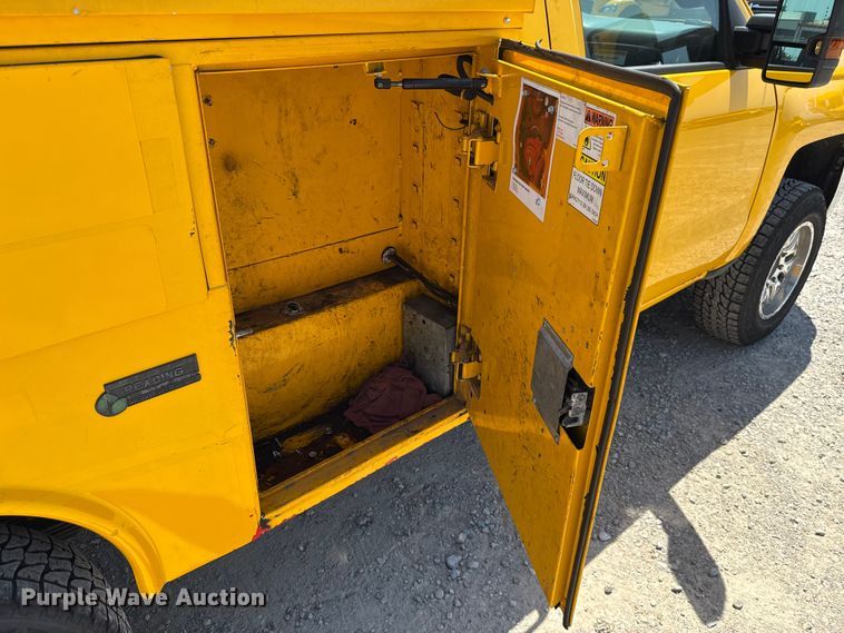 image for item EU2076 2017 Chevrolet Silverado 3500HD utility bed pickup truck