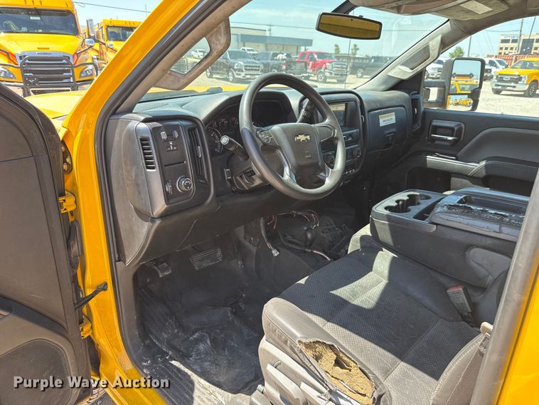 image for item EU2076 2017 Chevrolet Silverado 3500HD utility bed pickup truck