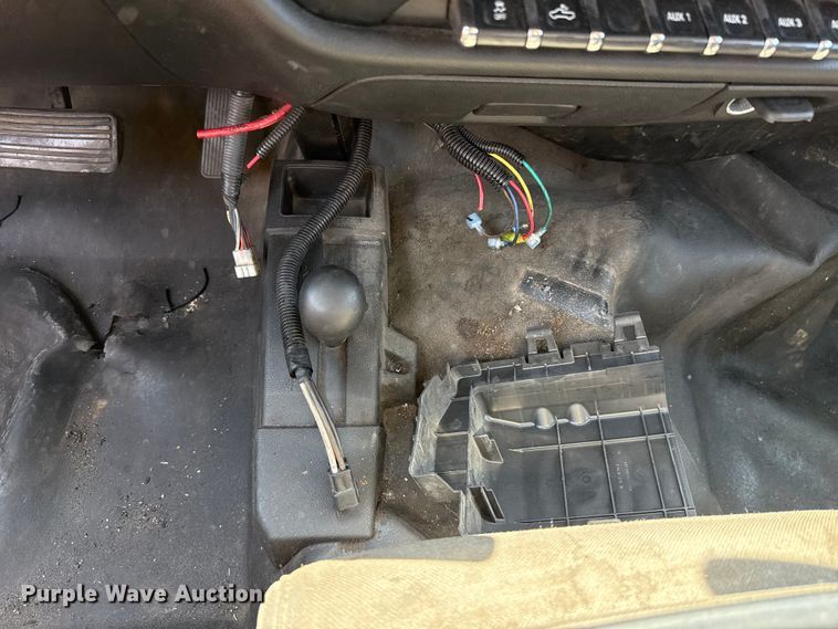 image for item EU2076 2017 Chevrolet Silverado 3500HD utility bed pickup truck