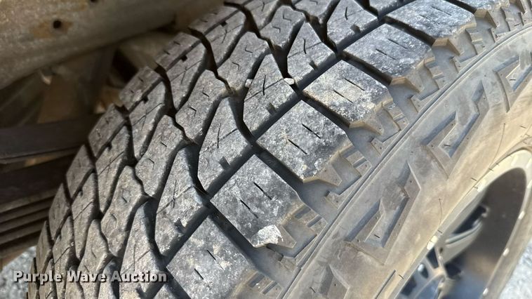 image for item EU2076 2017 Chevrolet Silverado 3500HD utility bed pickup truck