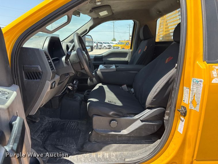 image for item EU2077 2017 Ford F350 Super Duty  utility bed pickup truck