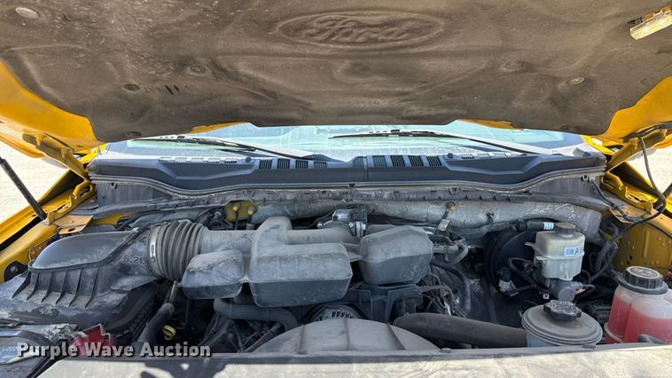 image for item EU2077 2017 Ford F350 Super Duty  utility bed pickup truck