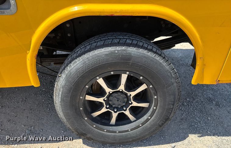 image for item EU2077 2017 Ford F350 Super Duty  utility bed pickup truck