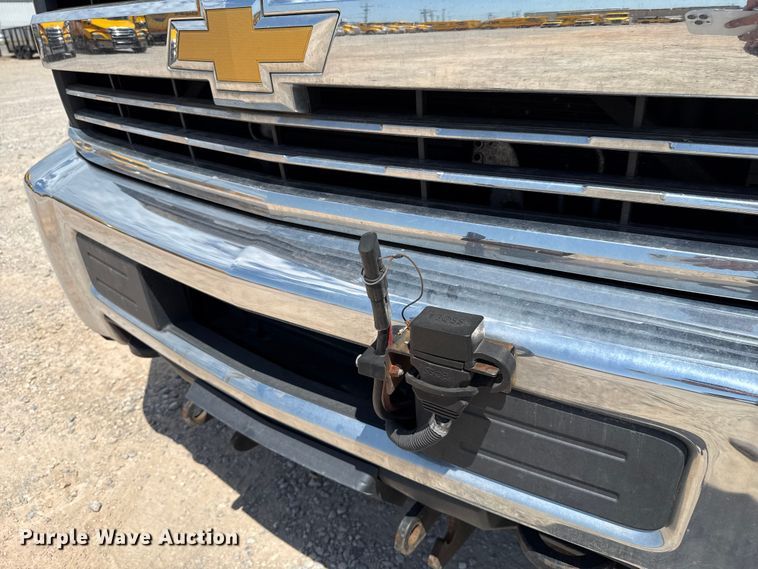 image for item EU2078 2015 Chevrolet Silverado 3500HD utility bed pickup truck