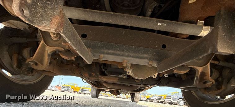 image for item EU2078 2015 Chevrolet Silverado 3500HD utility bed pickup truck