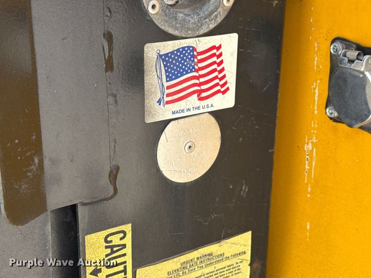 image for item EU2078 2015 Chevrolet Silverado 3500HD utility bed pickup truck