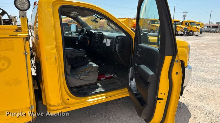 image for item EU2078 2015 Chevrolet Silverado 3500HD utility bed pickup truck