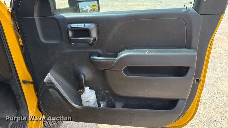 image for item EU2078 2015 Chevrolet Silverado 3500HD utility bed pickup truck