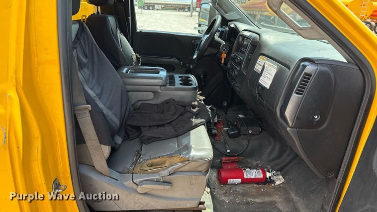 image for item EU2078 2015 Chevrolet Silverado 3500HD utility bed pickup truck