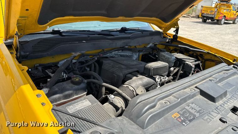 image for item EU2078 2015 Chevrolet Silverado 3500HD utility bed pickup truck