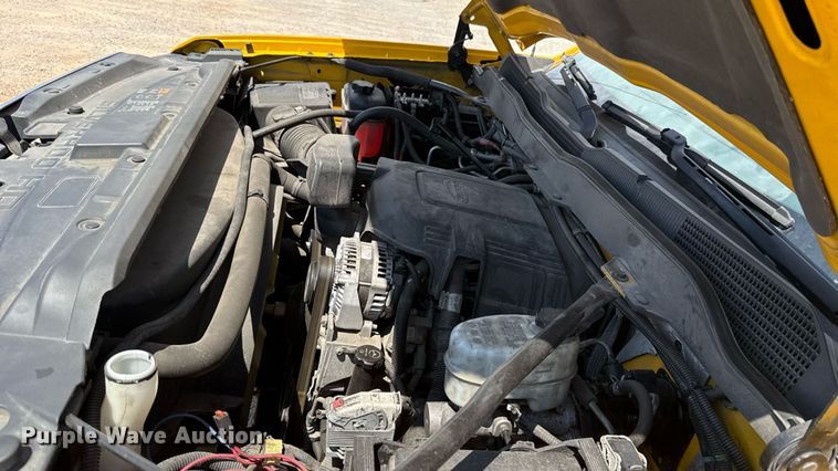 image for item EU2078 2015 Chevrolet Silverado 3500HD utility bed pickup truck