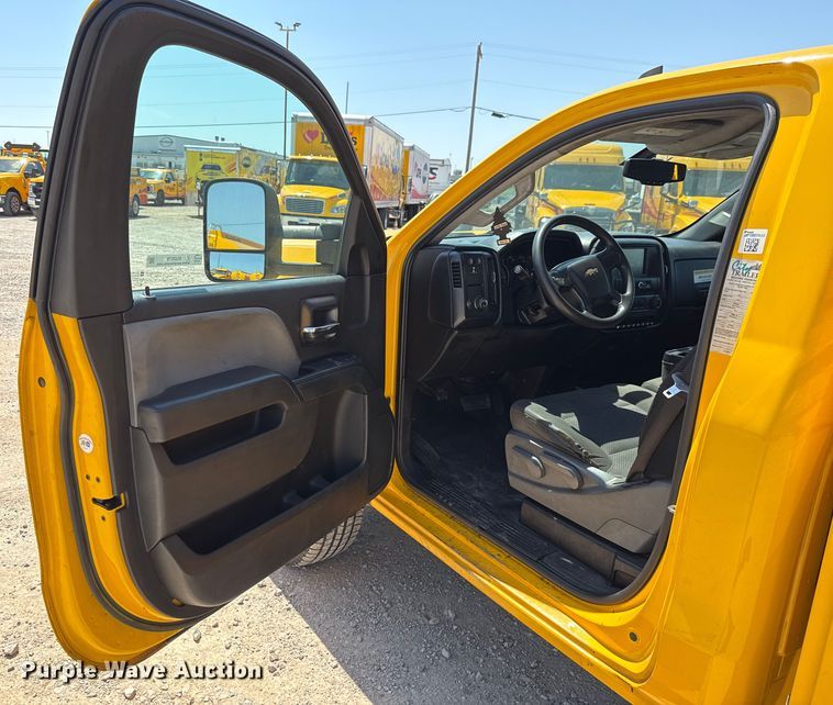 image for item EU2079 2017 Chevrolet Silverado 3500HD utility bed pickup truck