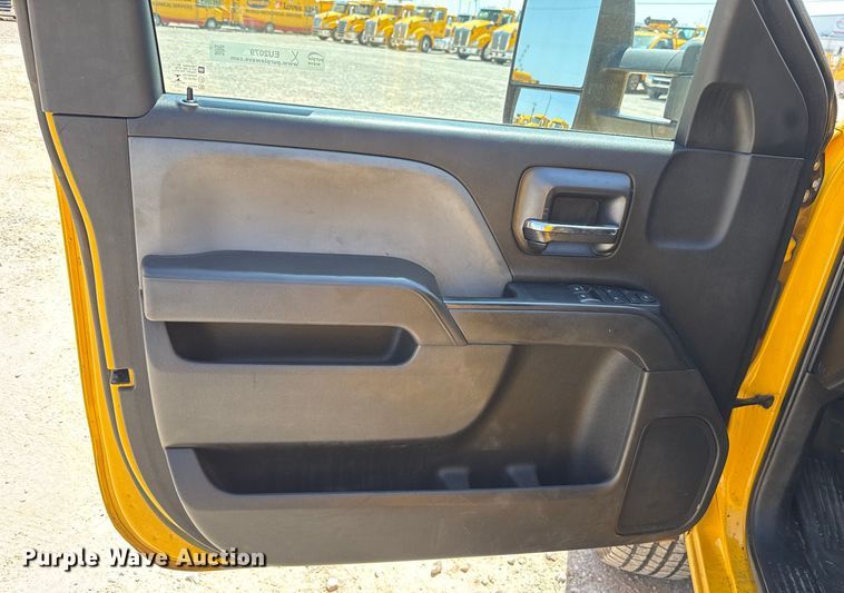 image for item EU2079 2017 Chevrolet Silverado 3500HD utility bed pickup truck