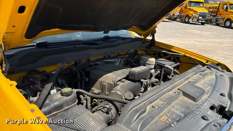 image for item EU2079 2017 Chevrolet Silverado 3500HD utility bed pickup truck