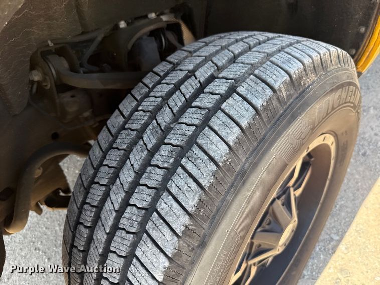 image for item EU2079 2017 Chevrolet Silverado 3500HD utility bed pickup truck