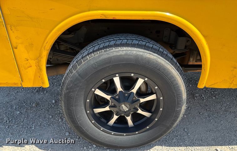 image for item EU2079 2017 Chevrolet Silverado 3500HD utility bed pickup truck