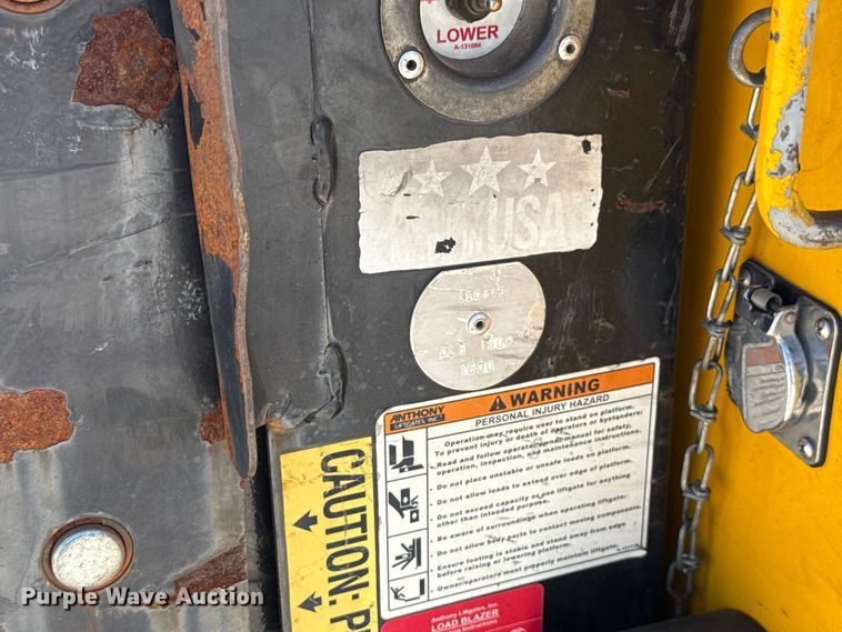 image for item EU2080 2016 Ford F350 Super Duty  utility bed pickup truck