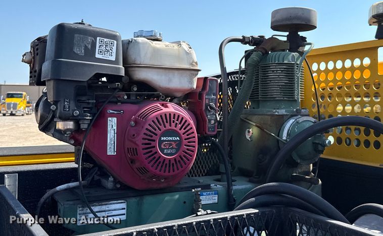 image for item EU2080 2016 Ford F350 Super Duty  utility bed pickup truck