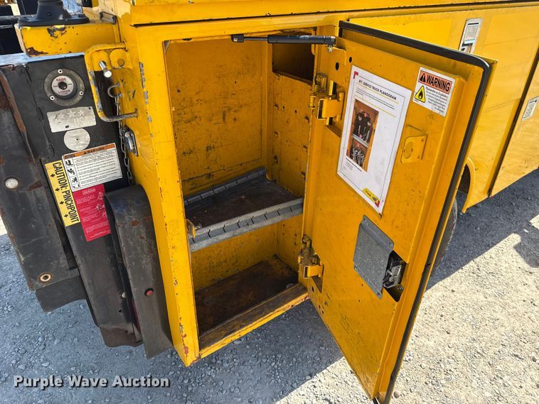 image for item EU2080 2016 Ford F350 Super Duty  utility bed pickup truck