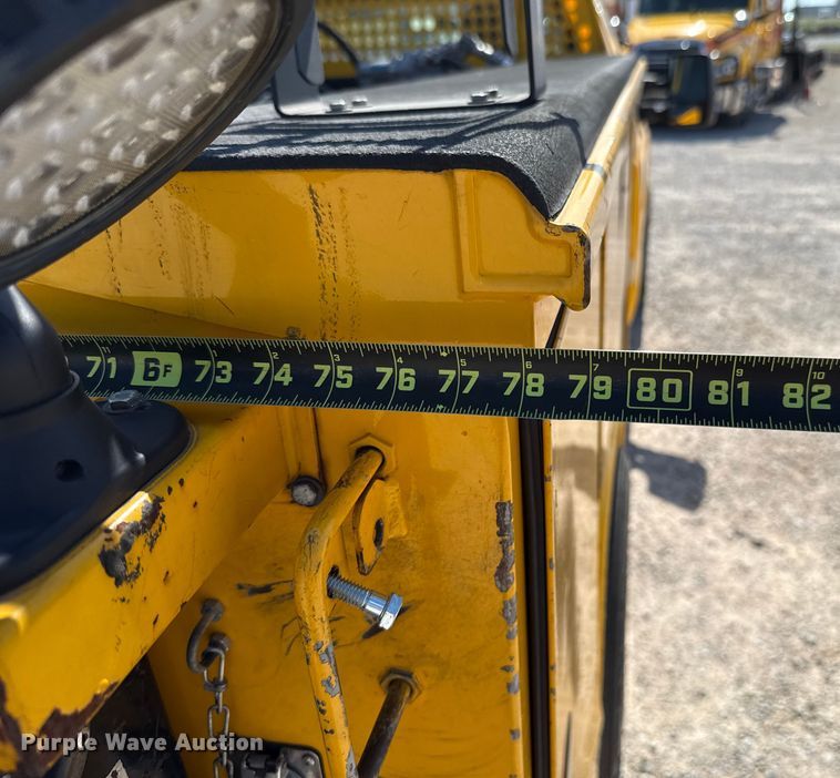 image for item EU2080 2016 Ford F350 Super Duty  utility bed pickup truck