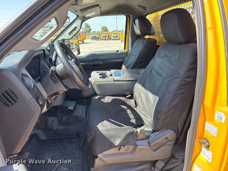 image for item EU2080 2016 Ford F350 Super Duty  utility bed pickup truck