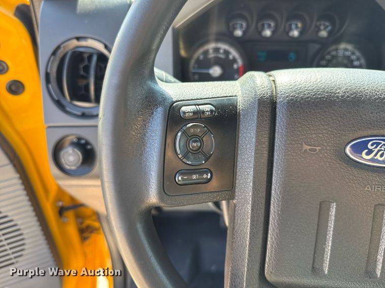 image for item EU2080 2016 Ford F350 Super Duty  utility bed pickup truck