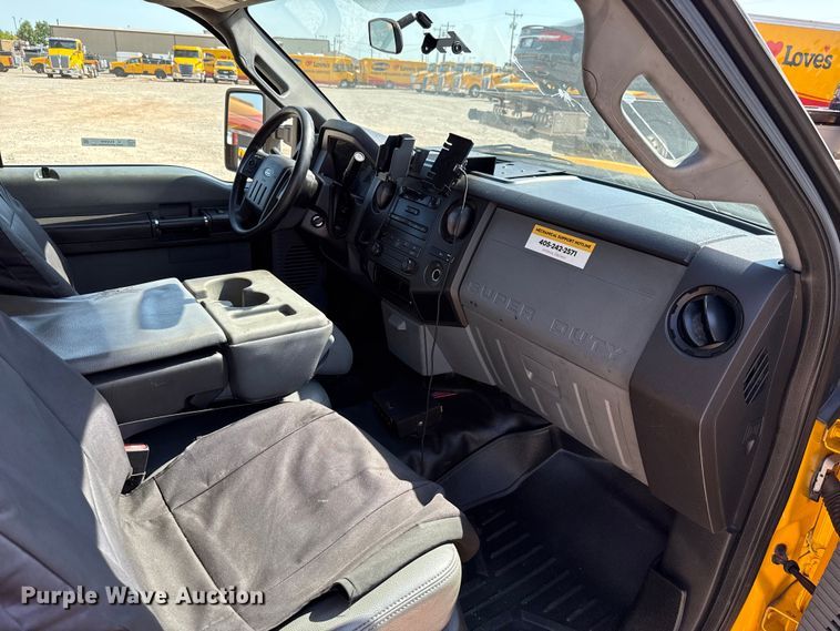 image for item EU2080 2016 Ford F350 Super Duty  utility bed pickup truck