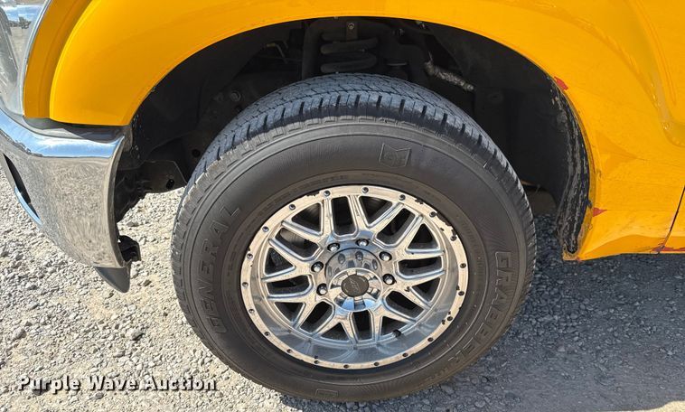 image for item EU2080 2016 Ford F350 Super Duty  utility bed pickup truck