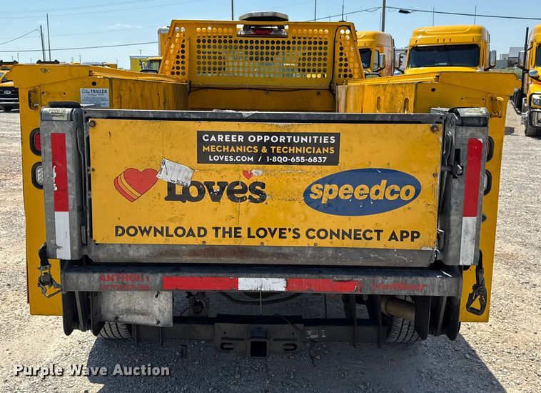 image for item EU2081 2017 Ford F350 Super Duty  utility bed pickup truck