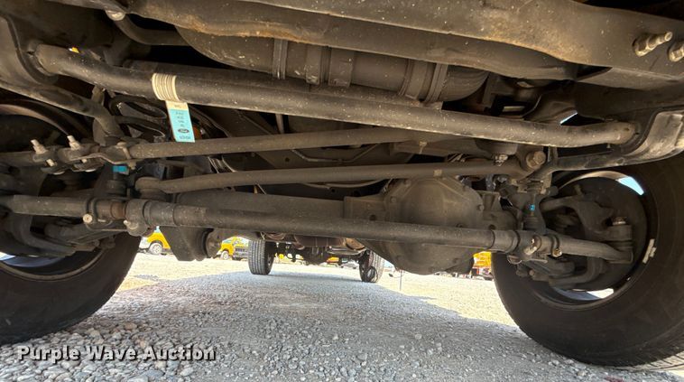 image for item EU2081 2017 Ford F350 Super Duty  utility bed pickup truck