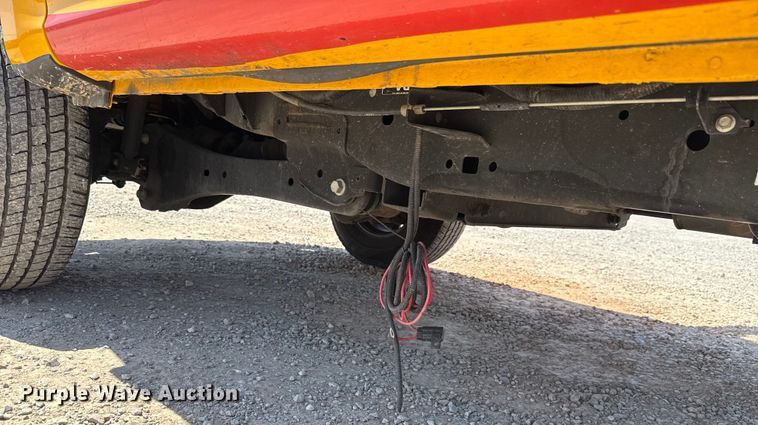 image for item EU2081 2017 Ford F350 Super Duty  utility bed pickup truck