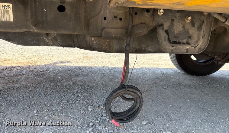 image for item EU2081 2017 Ford F350 Super Duty  utility bed pickup truck