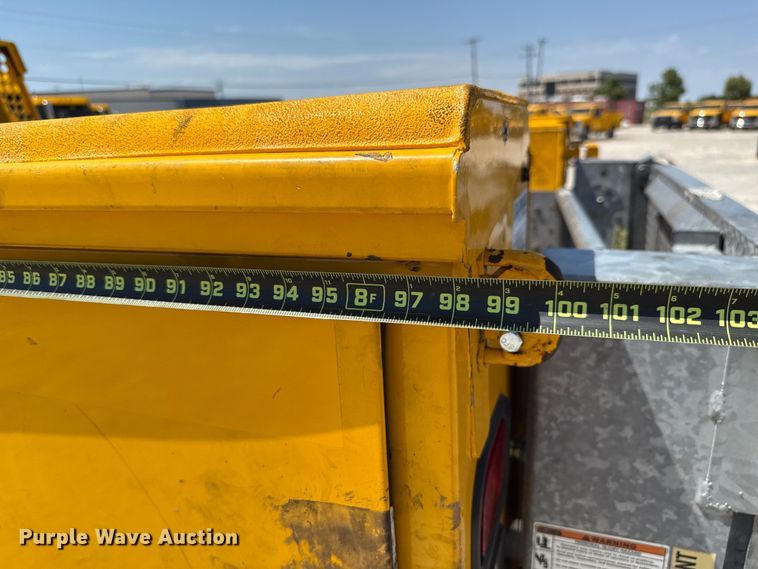 image for item EU2081 2017 Ford F350 Super Duty  utility bed pickup truck