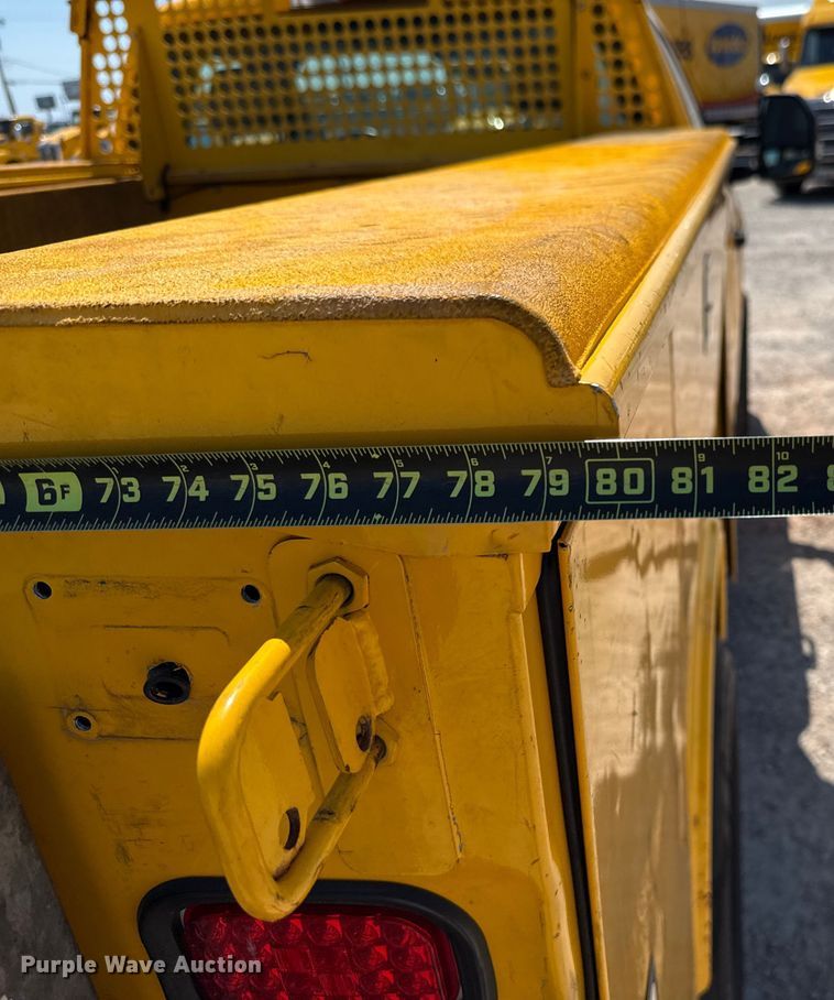 image for item EU2081 2017 Ford F350 Super Duty  utility bed pickup truck