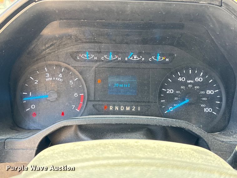 image for item EU2081 2017 Ford F350 Super Duty  utility bed pickup truck