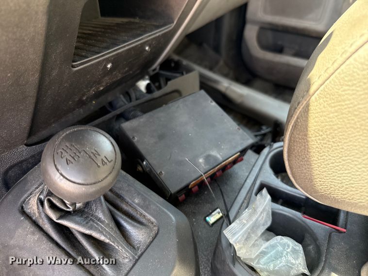 image for item EU2081 2017 Ford F350 Super Duty  utility bed pickup truck