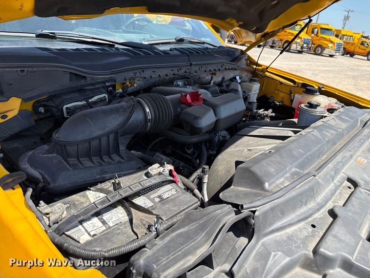 image for item EU2081 2017 Ford F350 Super Duty  utility bed pickup truck