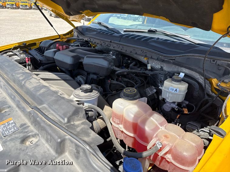 image for item EU2081 2017 Ford F350 Super Duty  utility bed pickup truck