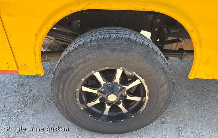 image for item EU2081 2017 Ford F350 Super Duty  utility bed pickup truck