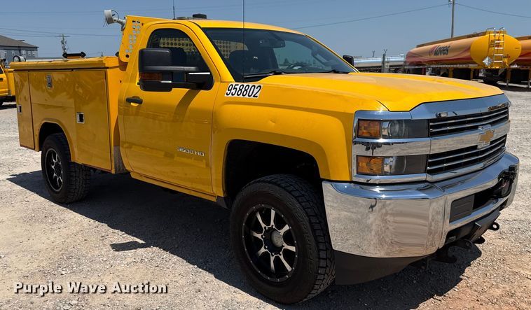 image for item EU2083 2018 Chevrolet Silverado 3500HD utility bed pickup truck