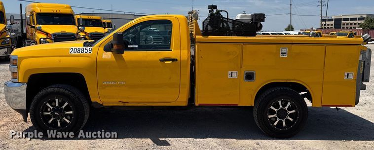 image for item EU2083 2018 Chevrolet Silverado 3500HD utility bed pickup truck
