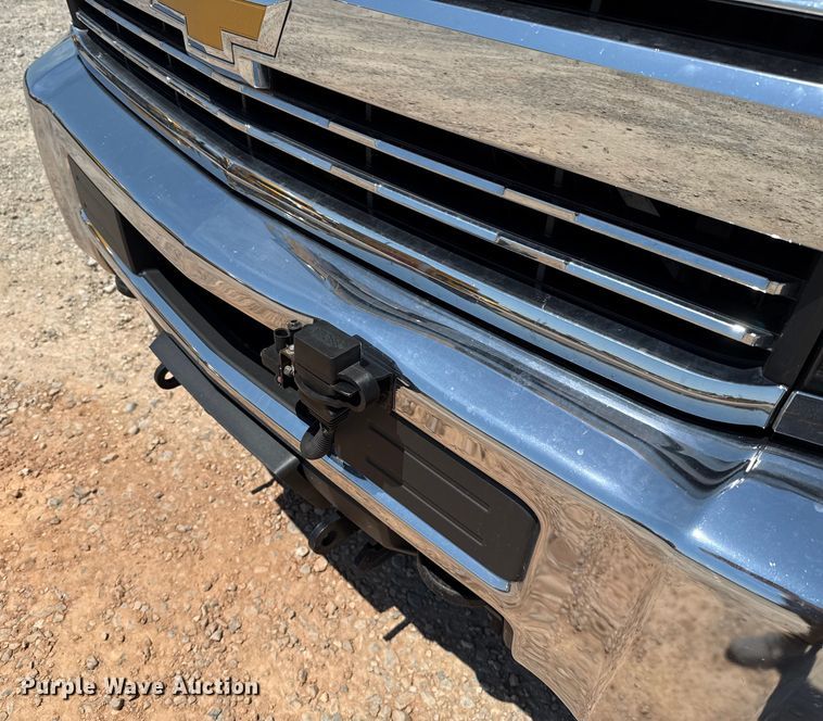 image for item EU2083 2018 Chevrolet Silverado 3500HD utility bed pickup truck