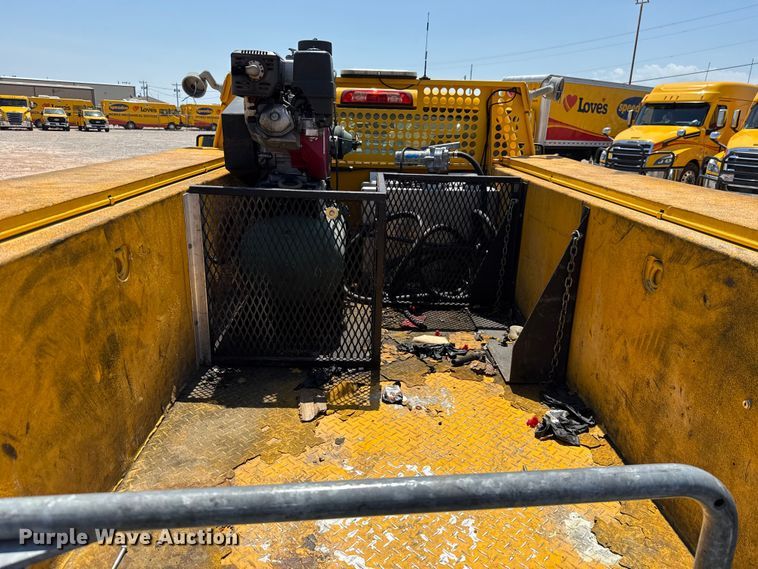 image for item EU2083 2018 Chevrolet Silverado 3500HD utility bed pickup truck